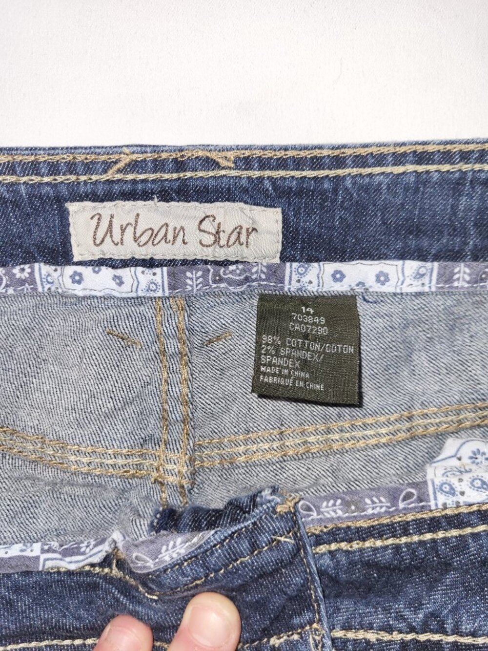 Urban Star Denim Jean Shorts Women’s Size 14 Blue Wash Stretch Casual Summer - Picture 5 of 7